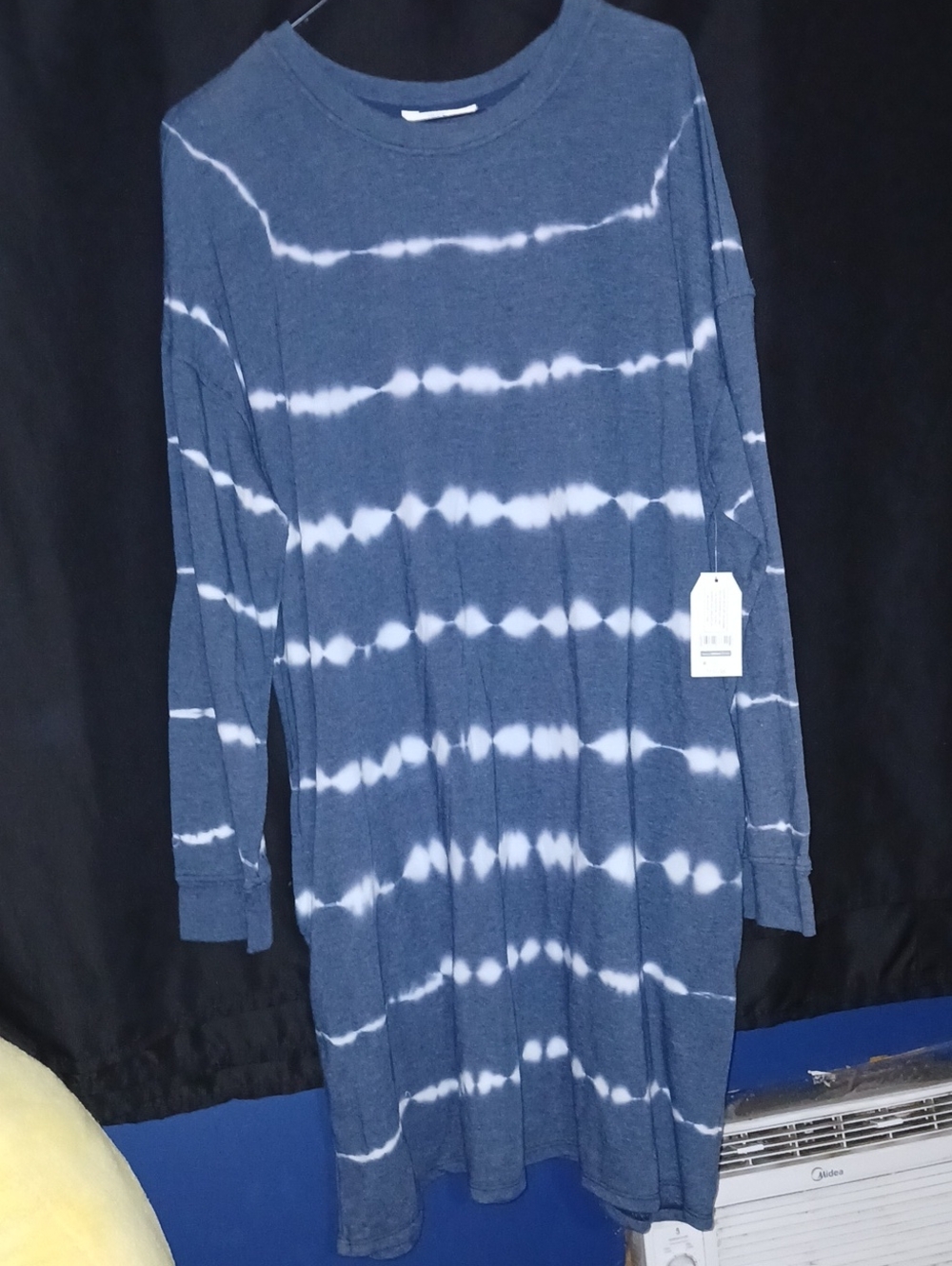 Time and Tru Blue and White Tie-Dye Long Sleeve Dress